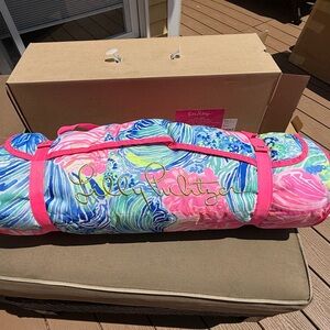 Lilly Pulitzer Beach Please Beach rolling mat